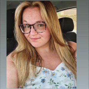 Meet your Posher, Addison